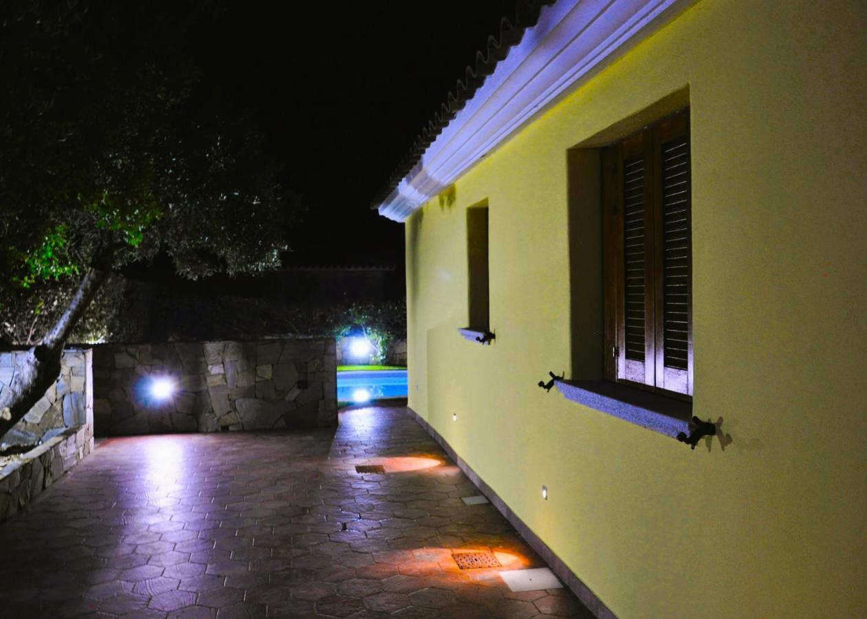 Villa Nadia Con Piscina Privata Budoni Танаунелла Экстерьер фото